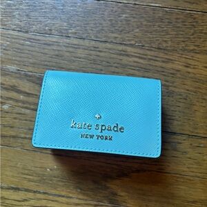 KATE SPADE 2 TONE WALLET IN PERFECT CONDITION